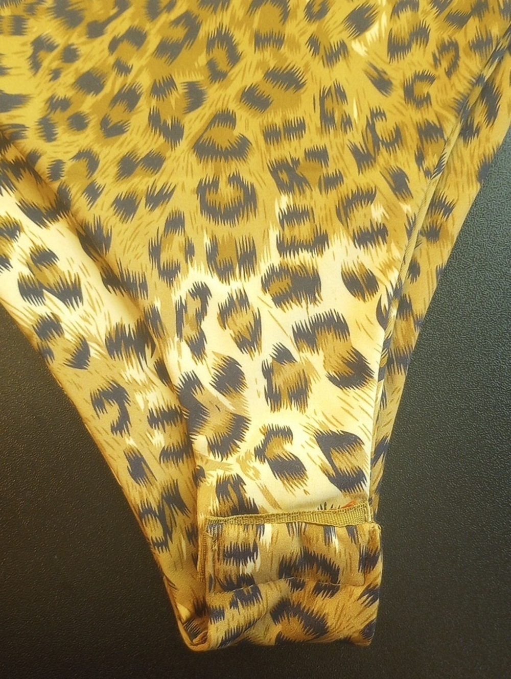 LC | Lizette Collection Sleeveless Bodysuit Top Leopard Print M - Picture 5 of 11